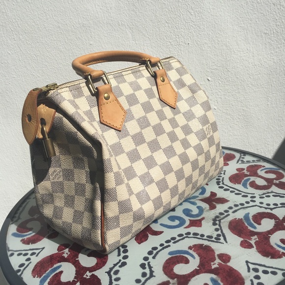 Louis Vuitton Handbags - Louis Vuitton authentic speedy 25
